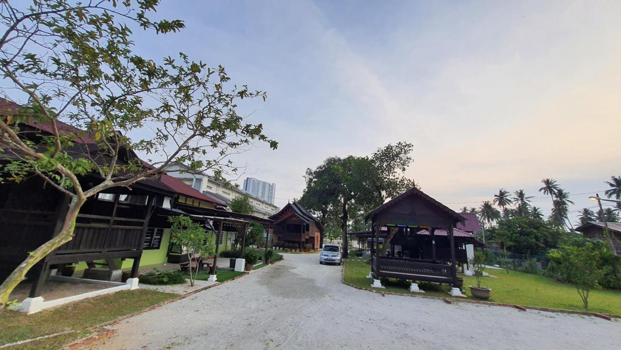 Sayang Di Kaki Bukit Homestay Near Icon City บูกิต เมอร์ตาจัม ภายนอก รูปภาพ