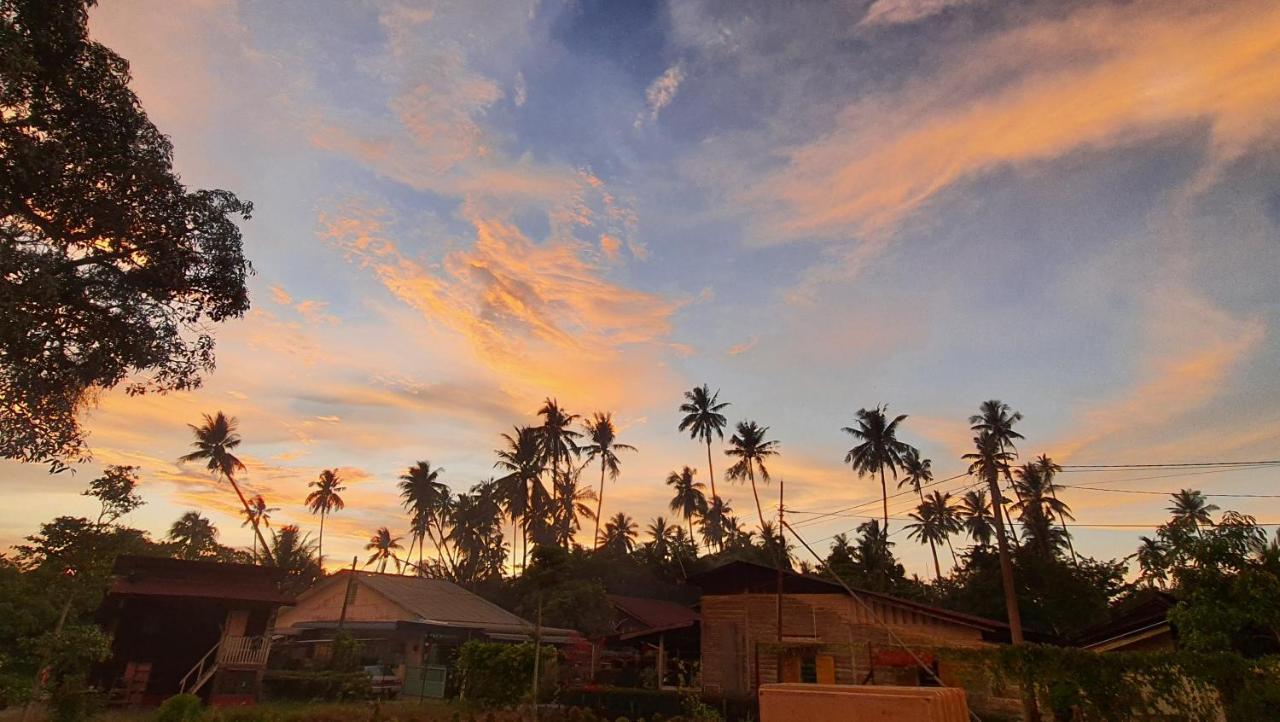 Sayang Di Kaki Bukit Homestay Near Icon City บูกิต เมอร์ตาจัม ภายนอก รูปภาพ