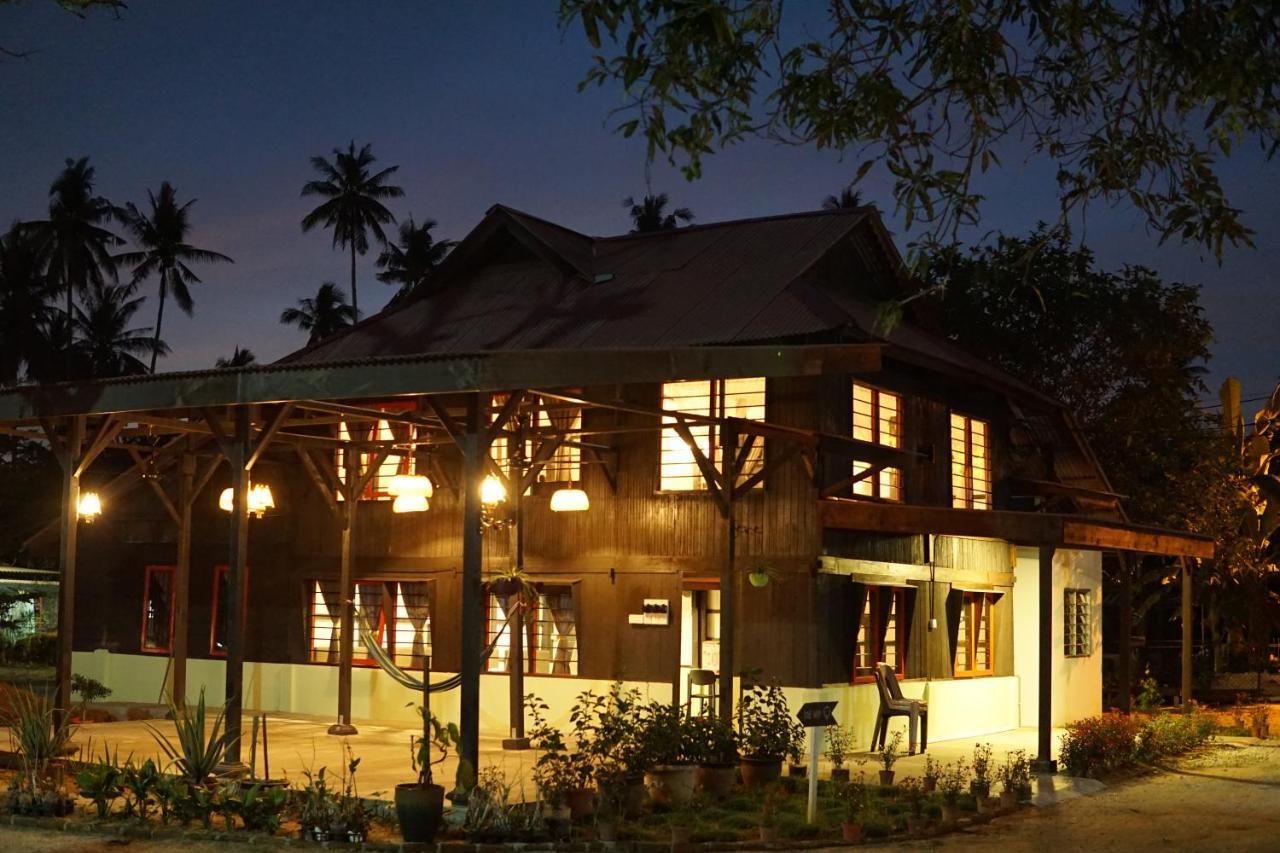 Sayang Di Kaki Bukit Homestay Near Icon City บูกิต เมอร์ตาจัม ภายนอก รูปภาพ