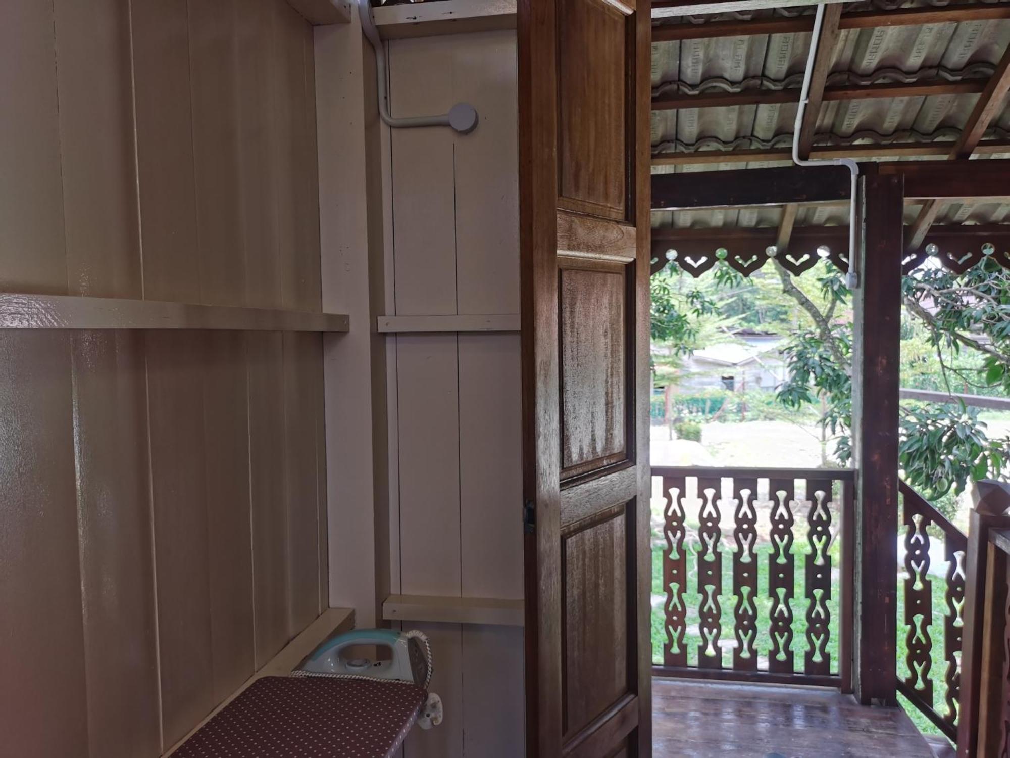 Sayang Di Kaki Bukit Homestay Near Icon City บูกิต เมอร์ตาจัม ภายนอก รูปภาพ