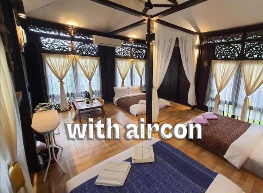 Sayang Di Kaki Bukit Homestay Near Icon City บูกิต เมอร์ตาจัม ภายนอก รูปภาพ
