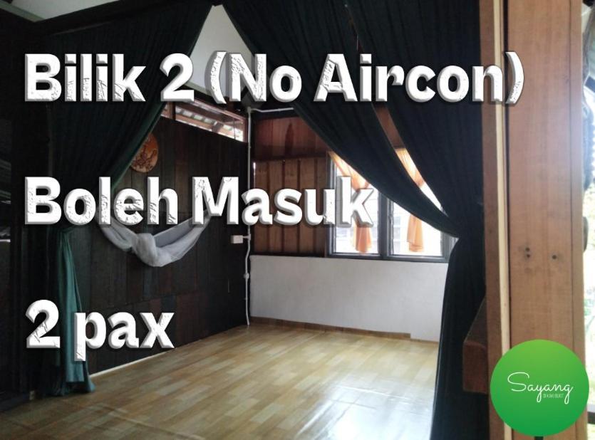 Sayang Di Kaki Bukit Homestay Near Icon City บูกิต เมอร์ตาจัม ภายนอก รูปภาพ