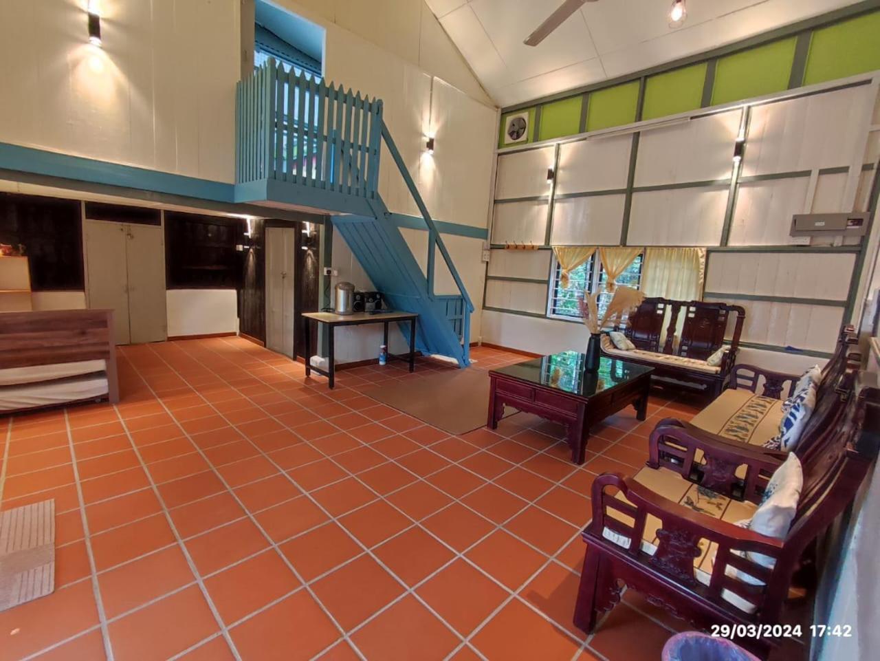 Sayang Di Kaki Bukit Homestay Near Icon City บูกิต เมอร์ตาจัม ภายนอก รูปภาพ
