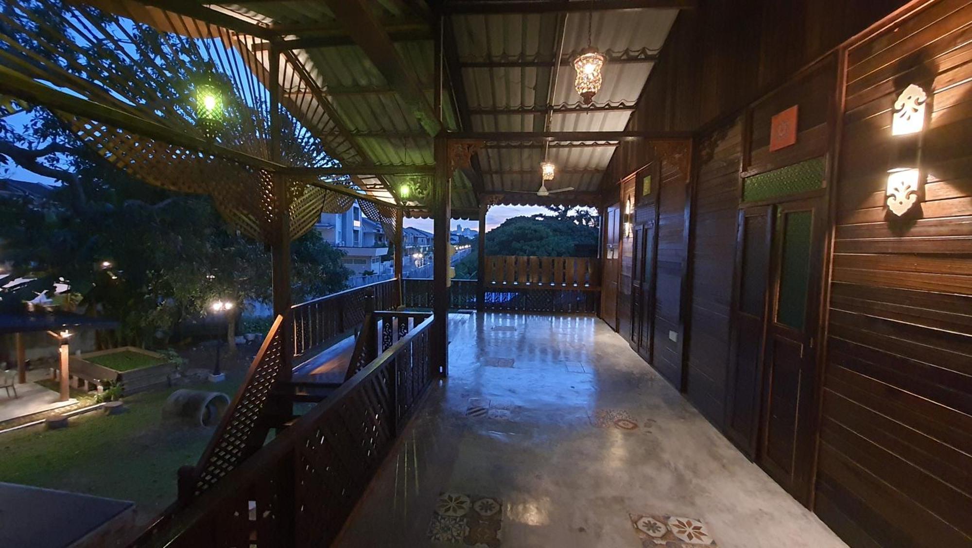Sayang Di Kaki Bukit Homestay Near Icon City บูกิต เมอร์ตาจัม ภายนอก รูปภาพ