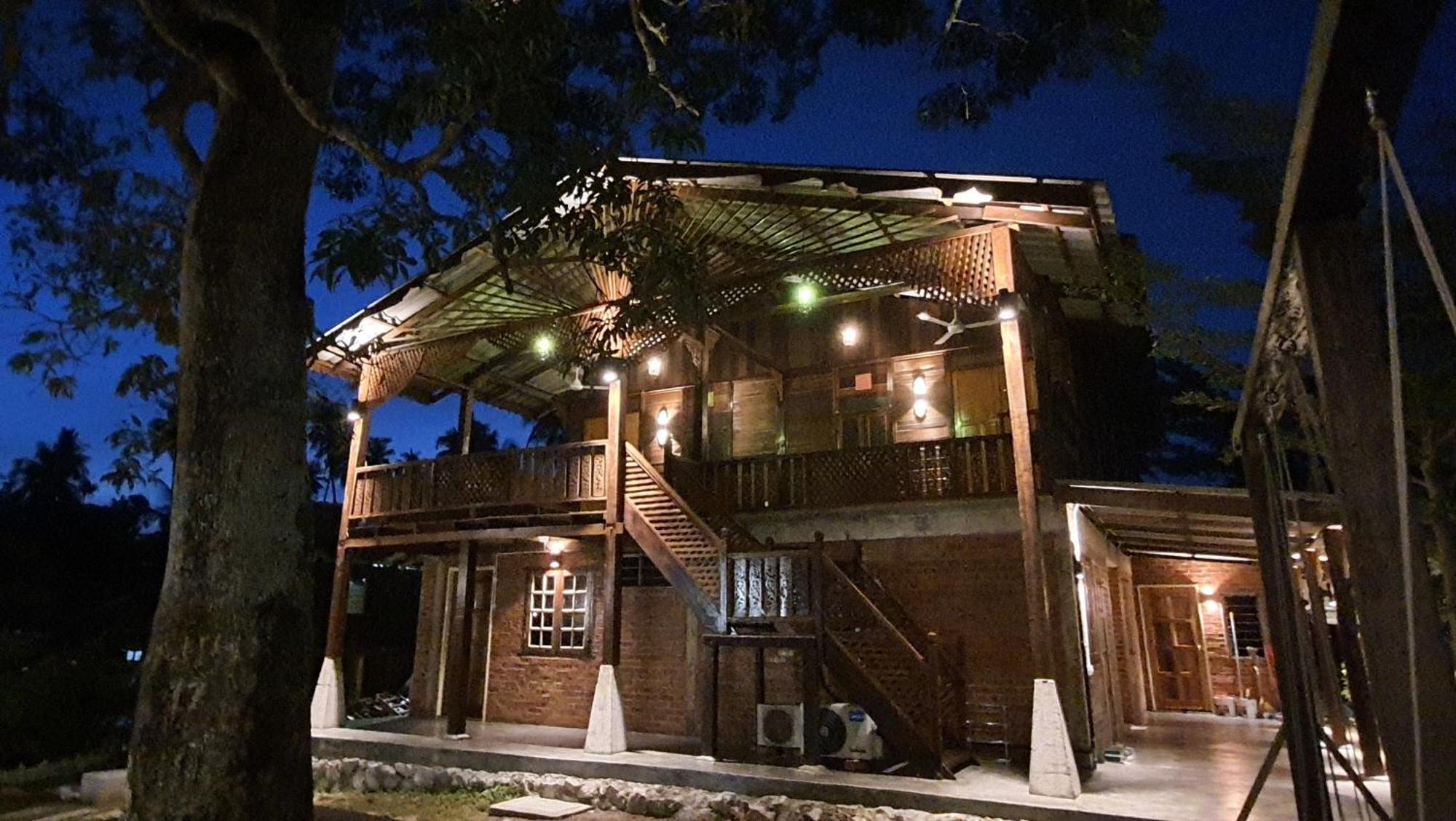 Sayang Di Kaki Bukit Homestay Near Icon City บูกิต เมอร์ตาจัม ภายนอก รูปภาพ