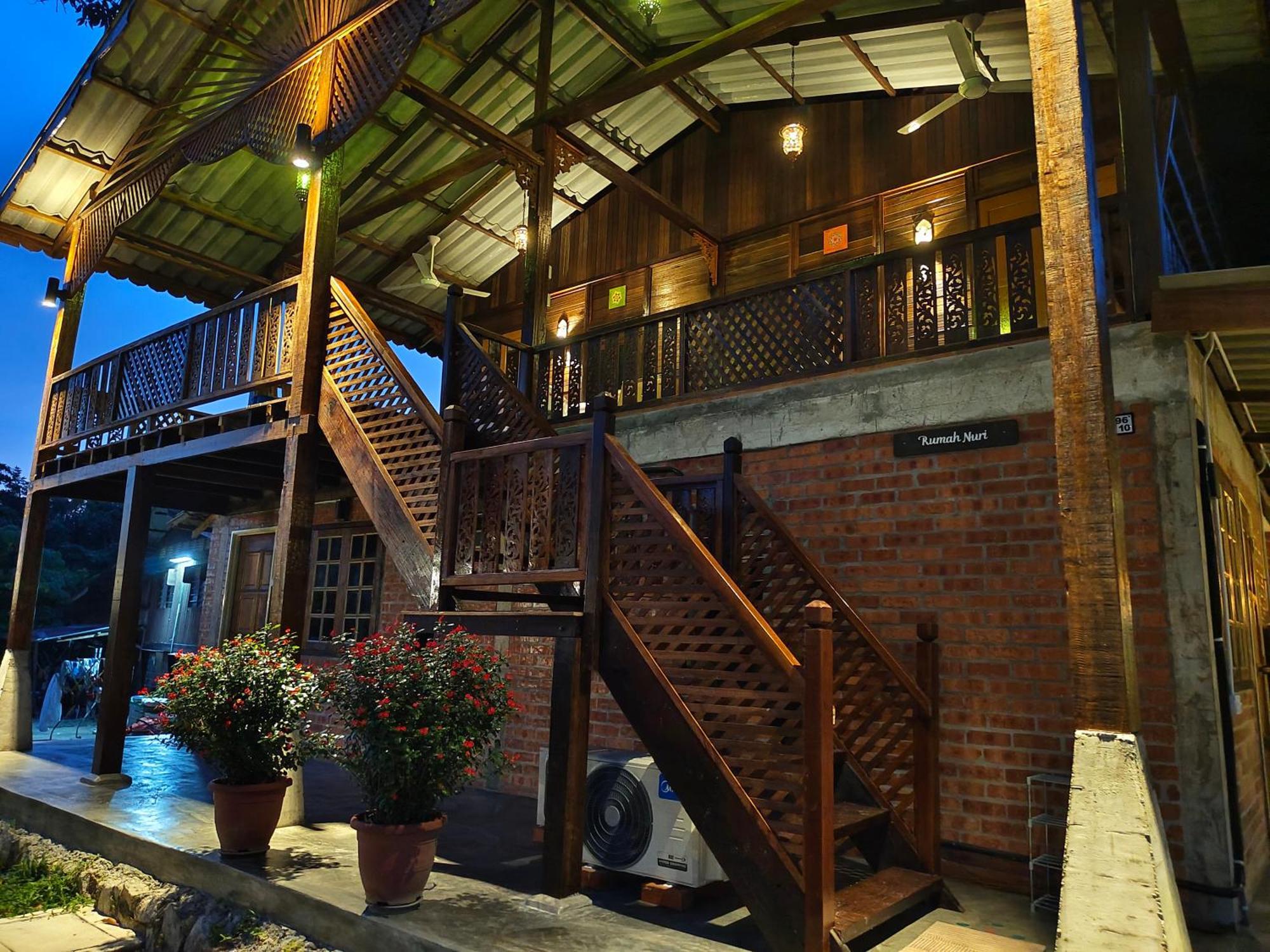Sayang Di Kaki Bukit Homestay Near Icon City บูกิต เมอร์ตาจัม ภายนอก รูปภาพ
