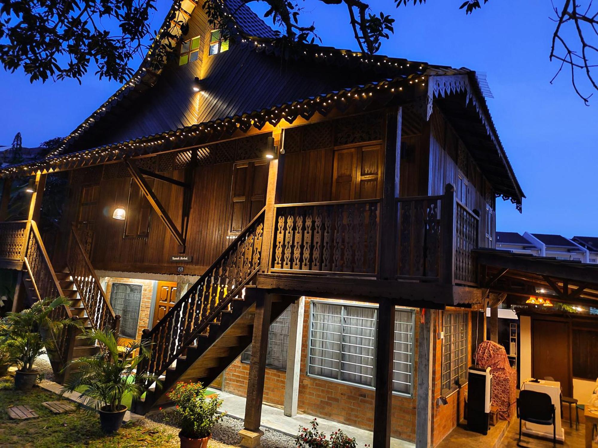 Sayang Di Kaki Bukit Homestay Near Icon City บูกิต เมอร์ตาจัม ภายนอก รูปภาพ